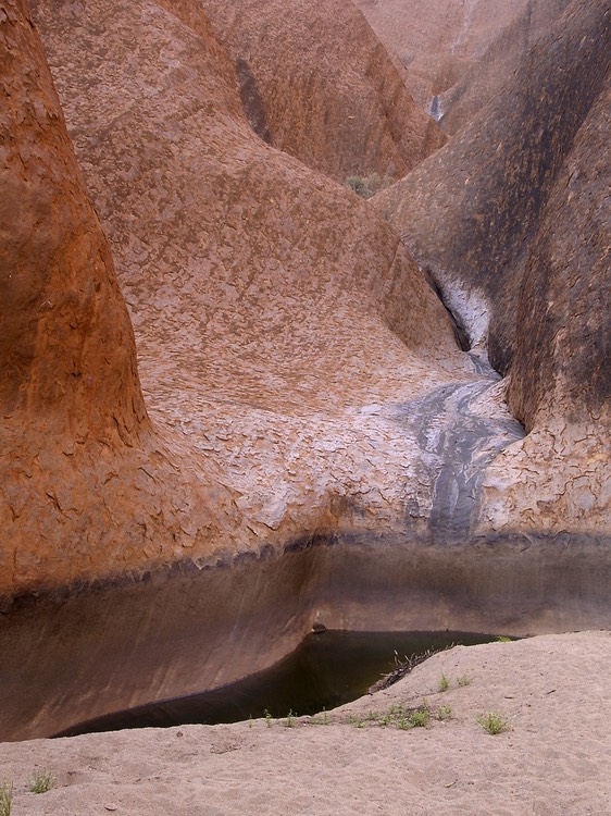 Uluru dry stream
